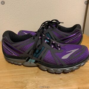 Women’s Pure Cadence Brooks 9